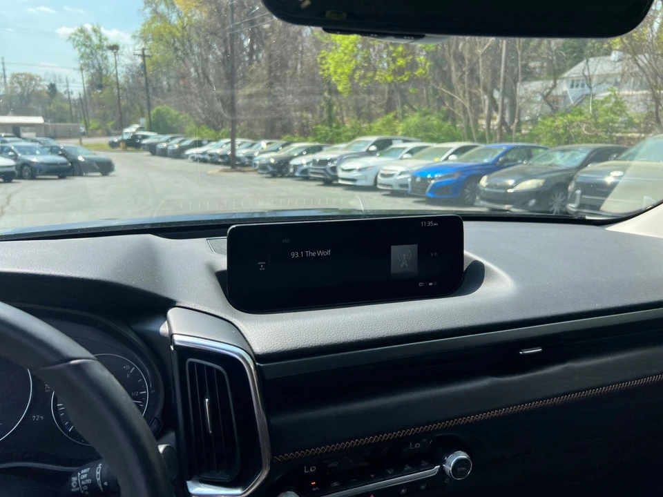 2025 Mazda CX-50 - Image 14 of 31