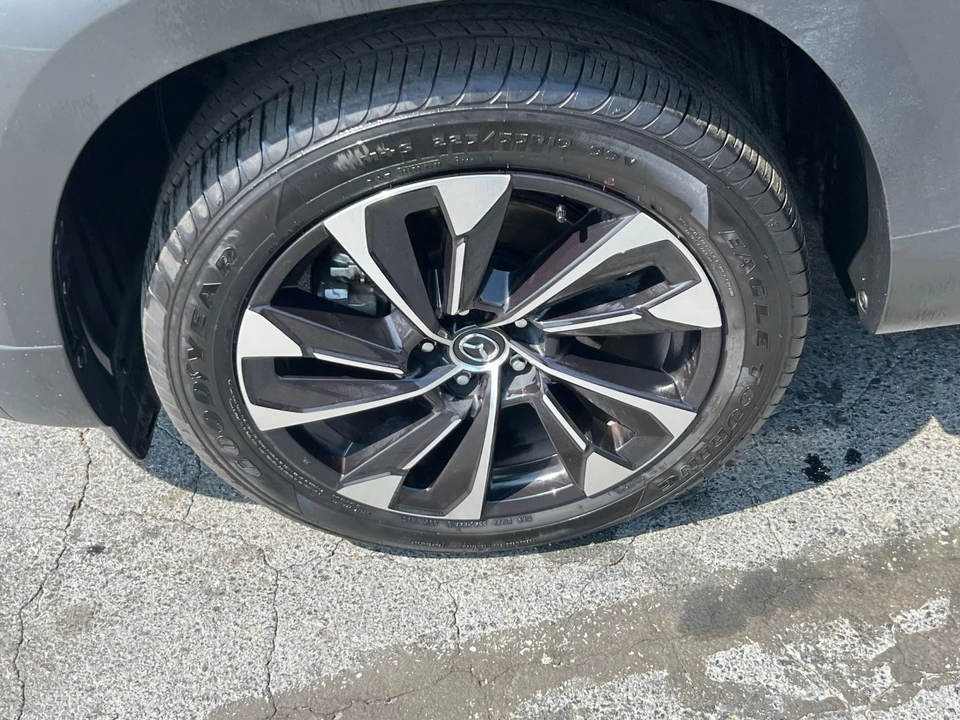 2025 Mazda CX-50 - Image 21 of 31