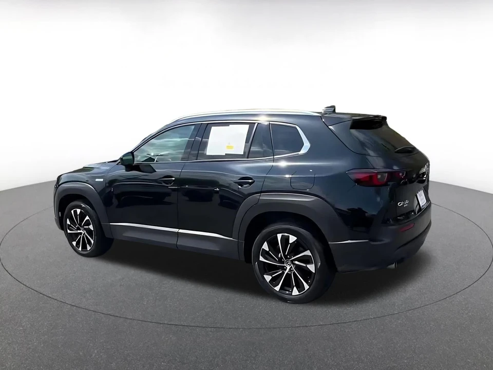 2025 Mazda CX-50 - Image 8 of 31