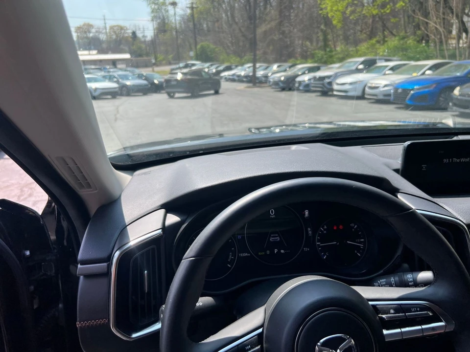 2025 Mazda CX-50 - Image 25 of 31