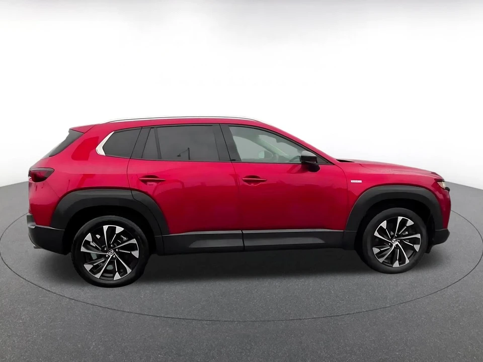 2025 Mazda CX-50 - Image 13 of 31