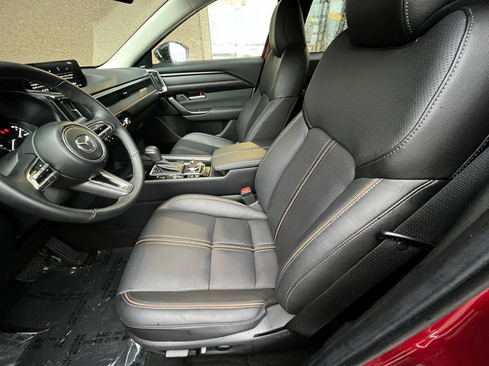 2025 Mazda CX-50 - Image 24 of 31