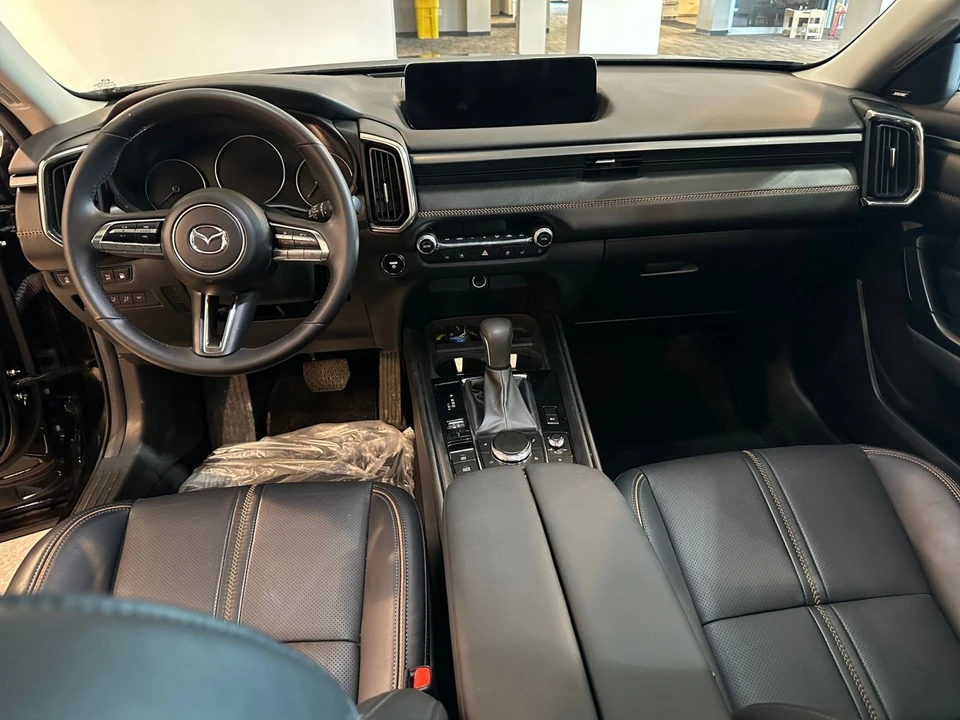 2025 Mazda CX-50 - Image 30 of 31