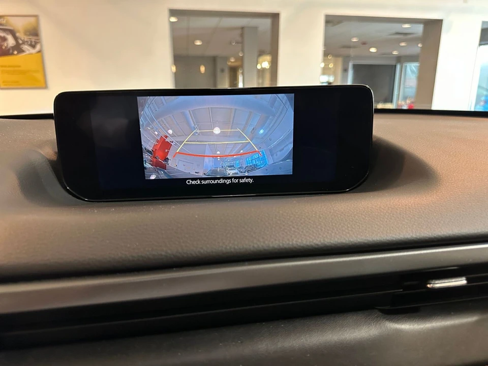 2025 Mazda CX-50 - Image 21 of 31
