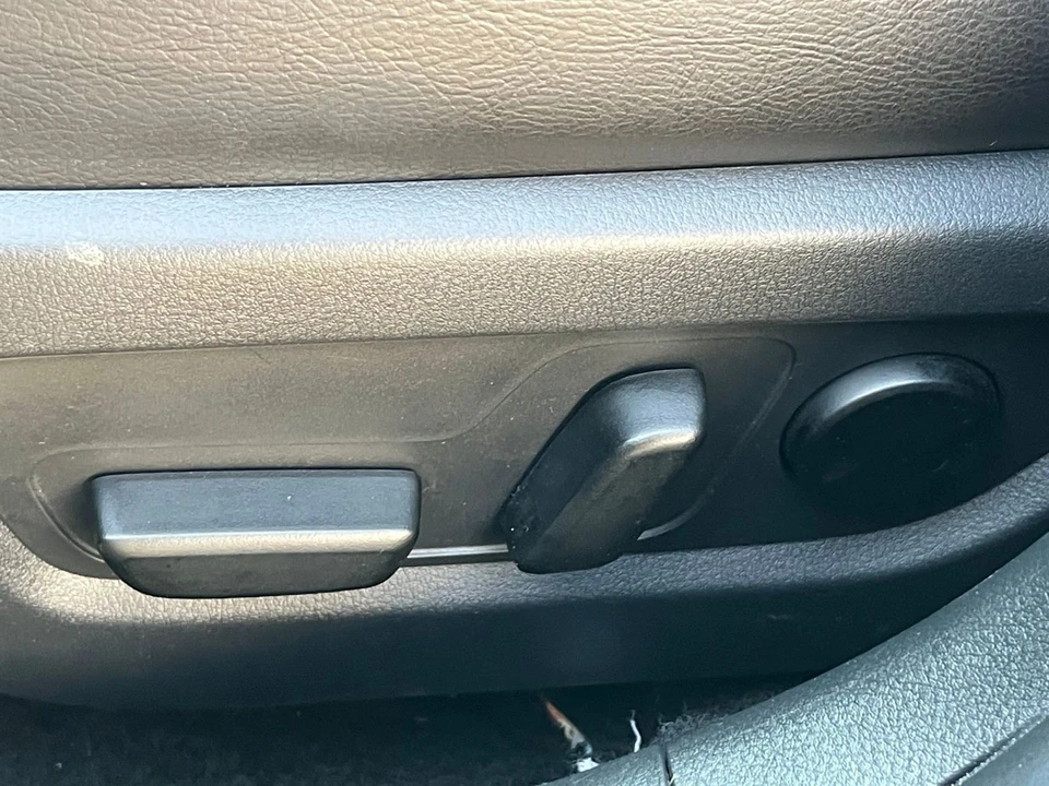2025 Mazda CX-50 - Image 24 of 31