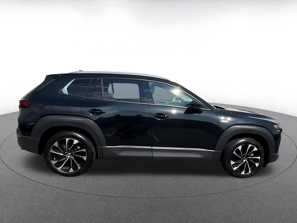 2025 Mazda CX-50 - Image 18 of 31