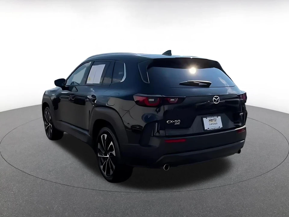 2025 Mazda CX-50 - Image 13 of 31