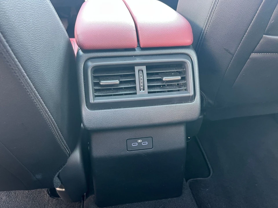 2025 Mazda CX-50 - Image 26 of 31