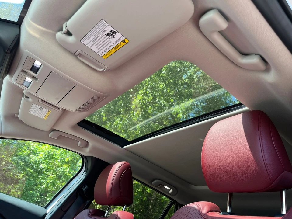 2025 Mazda CX-50 - Image 25 of 31