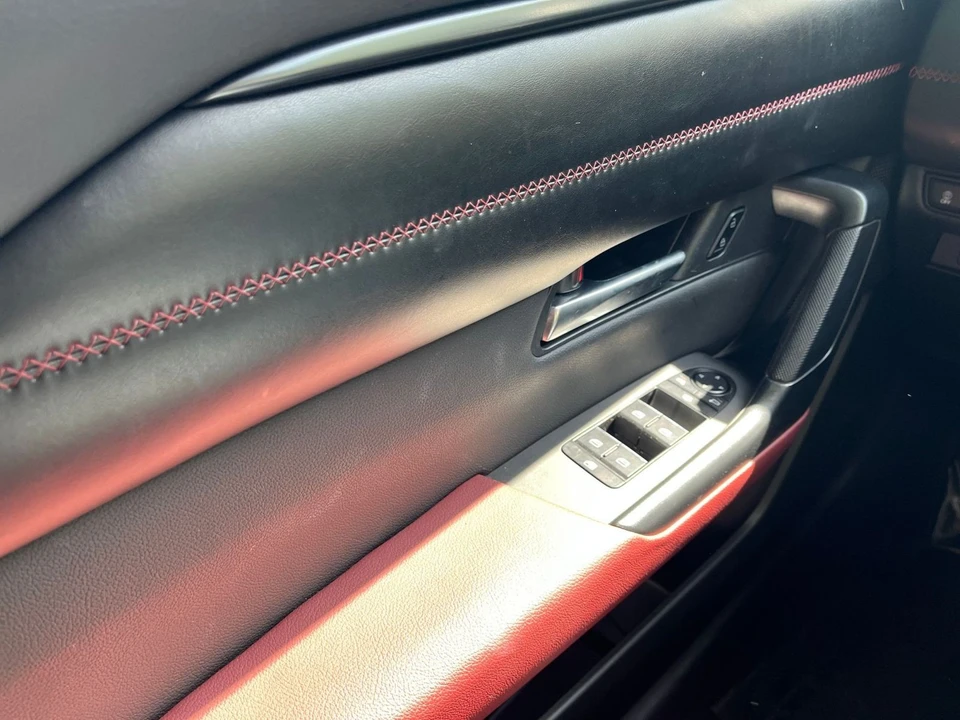 2025 Mazda CX-50 - Image 15 of 31