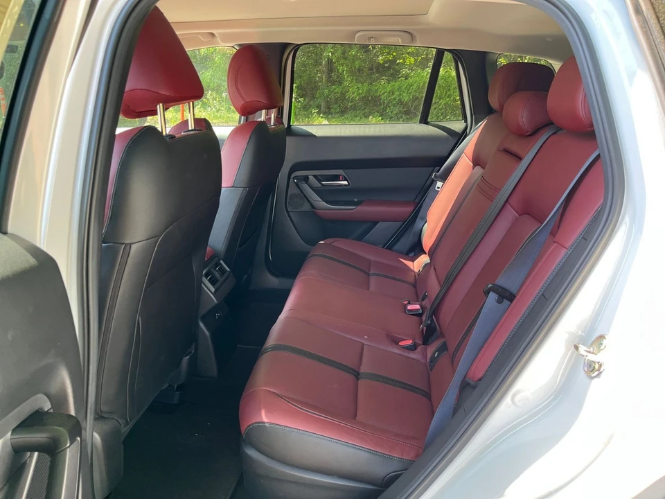 2025 Mazda CX-50 - Image 22 of 31