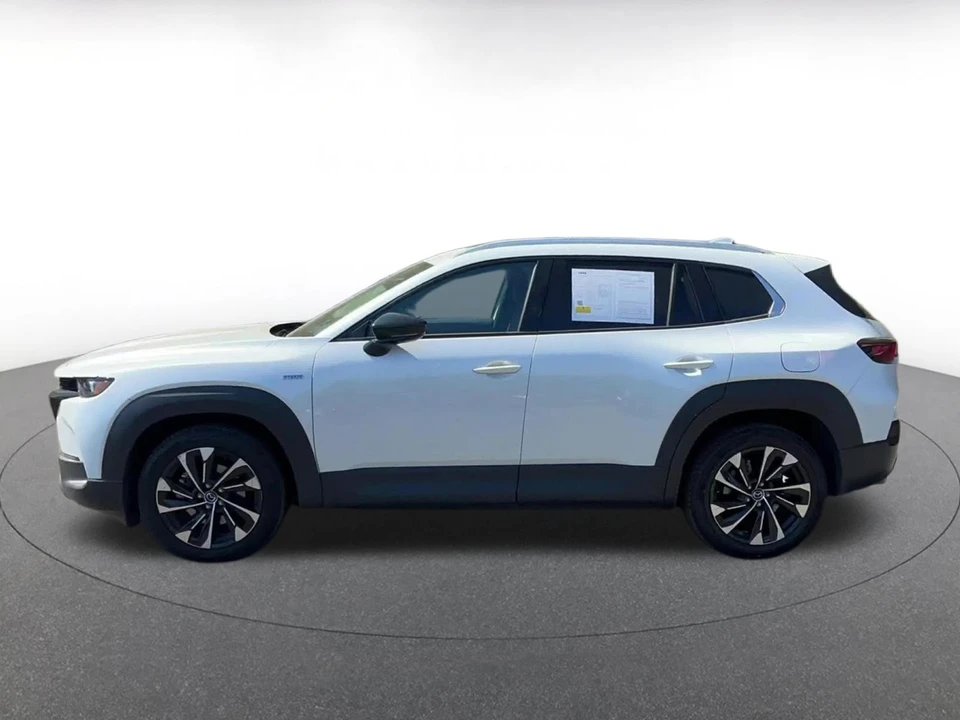 2025 Mazda CX-50 - Image 7 of 31