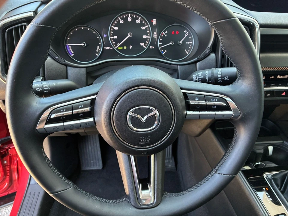 2025 Mazda CX-50 - Image 24 of 31