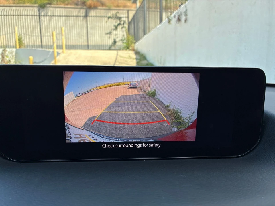 2025 Mazda CX-50 - Image 21 of 31