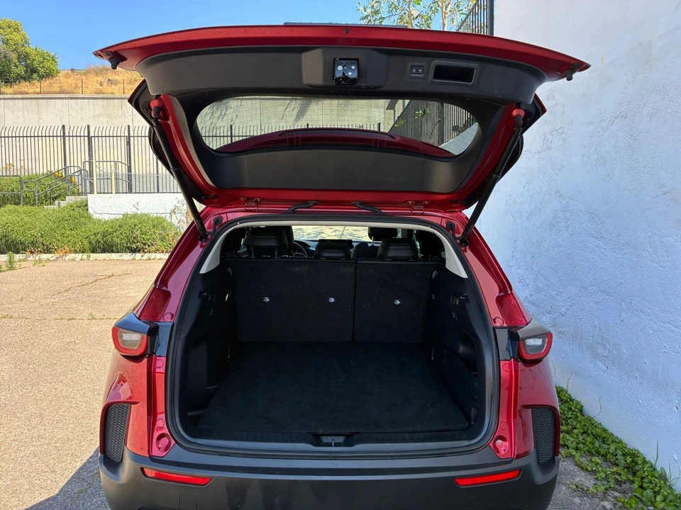 2025 Mazda CX-50 - Image 28 of 31