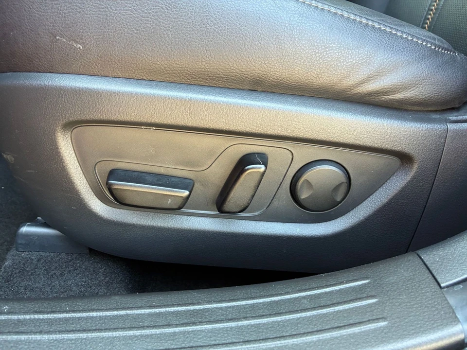 2025 Mazda CX-50 - Image 18 of 31