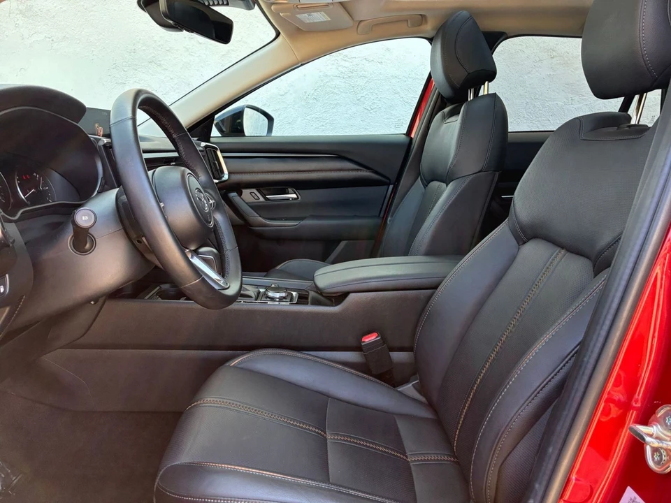 2025 Mazda CX-50 - Image 23 of 31
