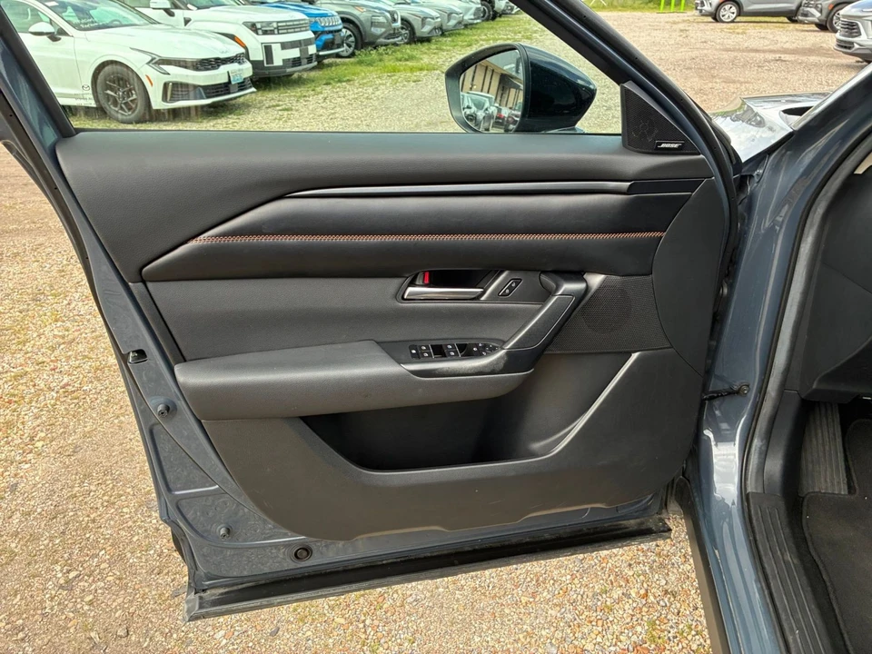 2025 Mazda CX-50 - Image 20 of 31