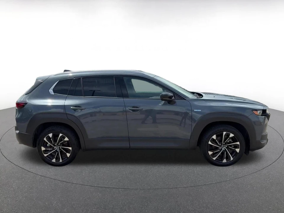 2025 Mazda CX-50 - Image 15 of 31