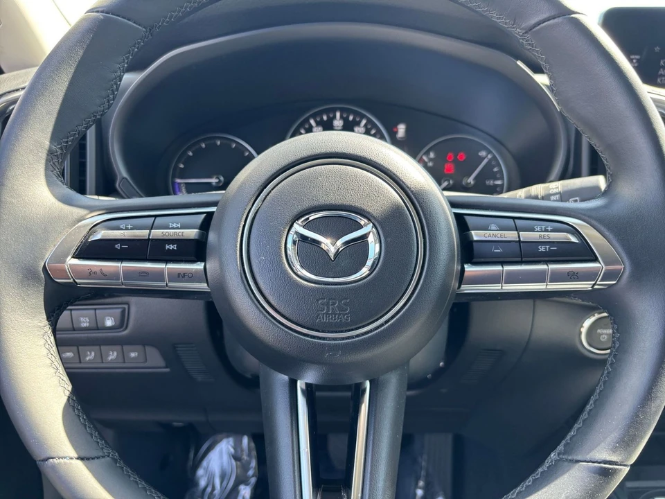2025 Mazda CX-50 - Image 24 of 31