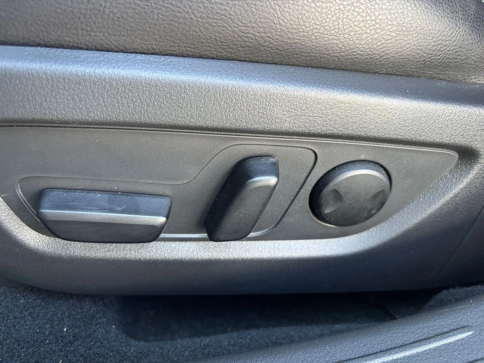 2025 Mazda CX-50 - Image 18 of 31