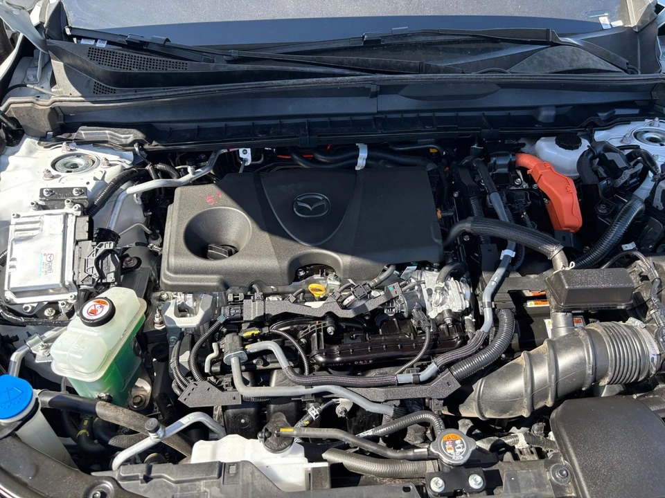 2025 Mazda CX-50 - Image 29 of 31