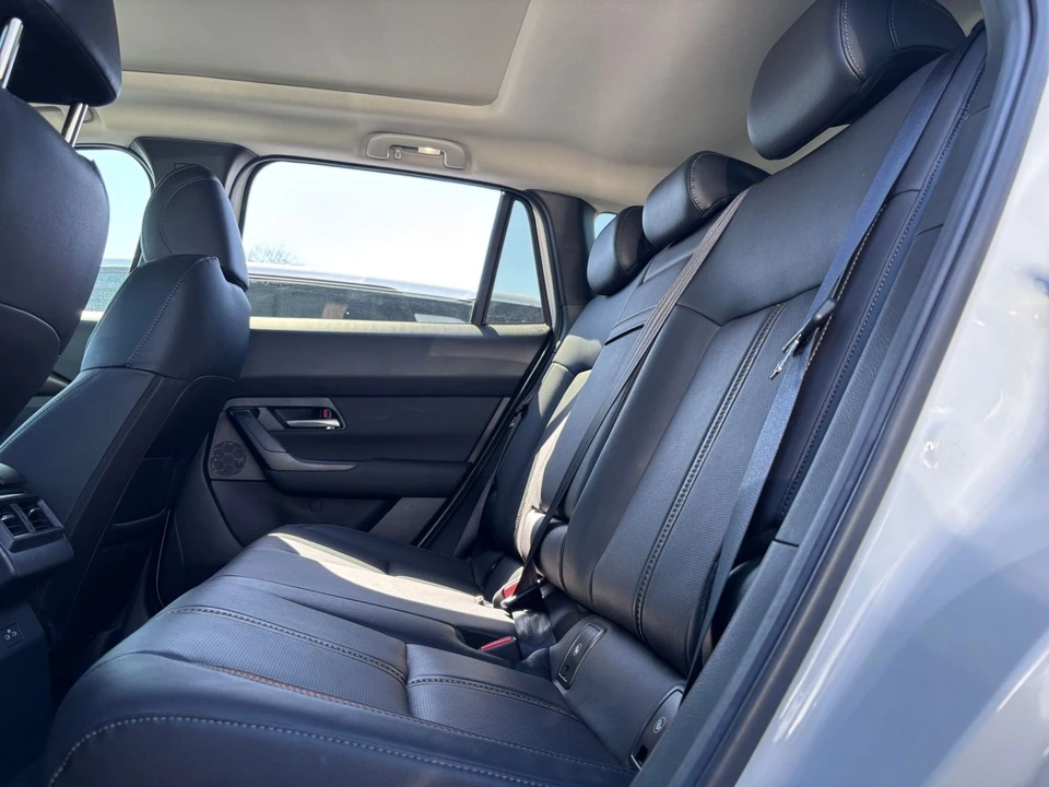 2025 Mazda CX-50 - Image 22 of 31