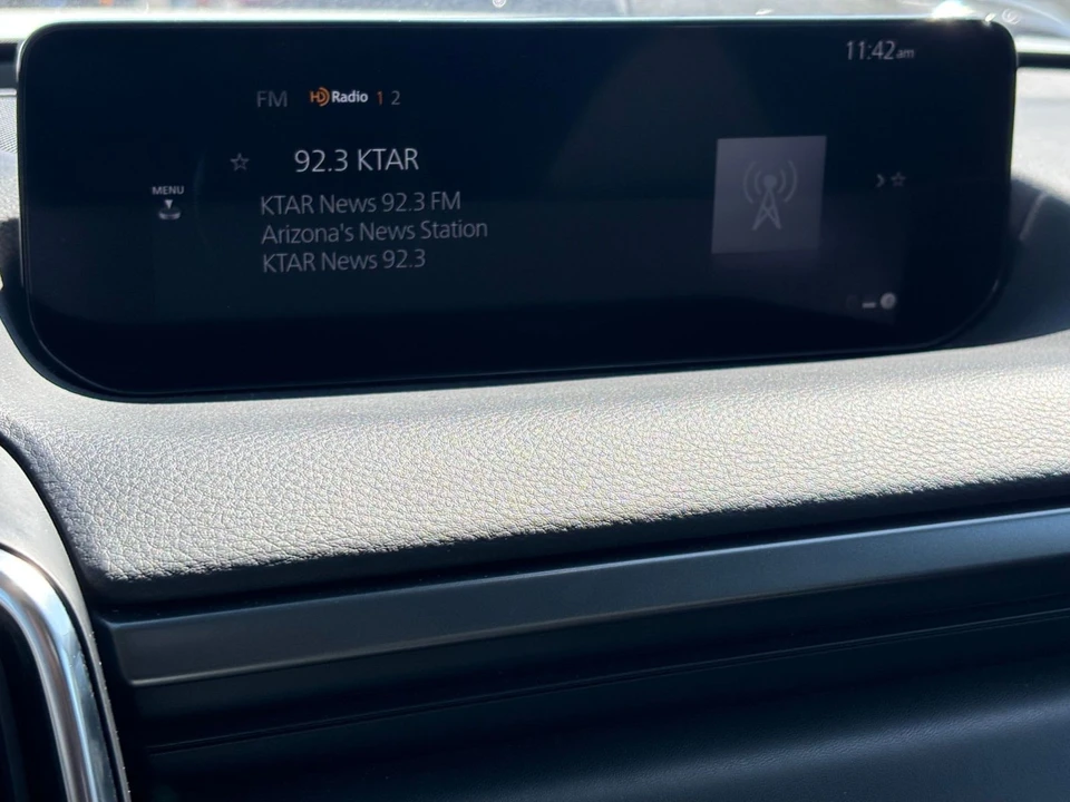 2025 Mazda CX-50 - Image 16 of 31