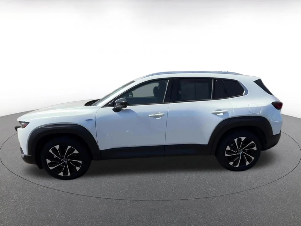 2025 Mazda CX-50 - Image 7 of 31