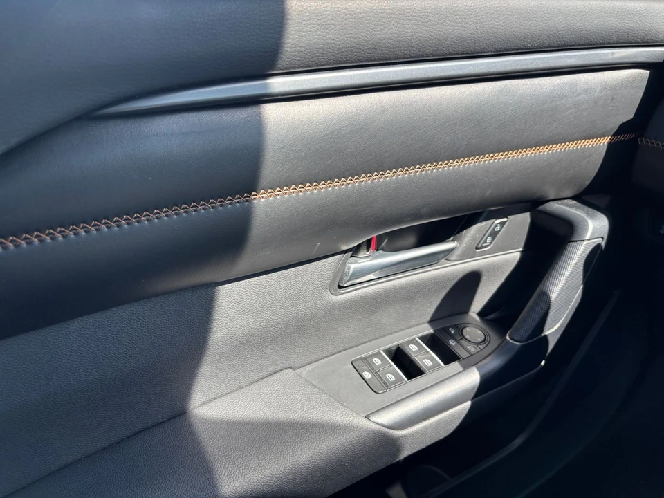 2025 Mazda CX-50 - Image 15 of 31