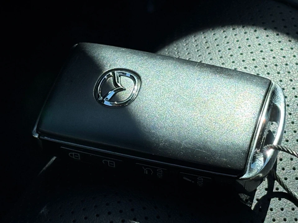 2025 Mazda CX-50 - Image 17 of 31