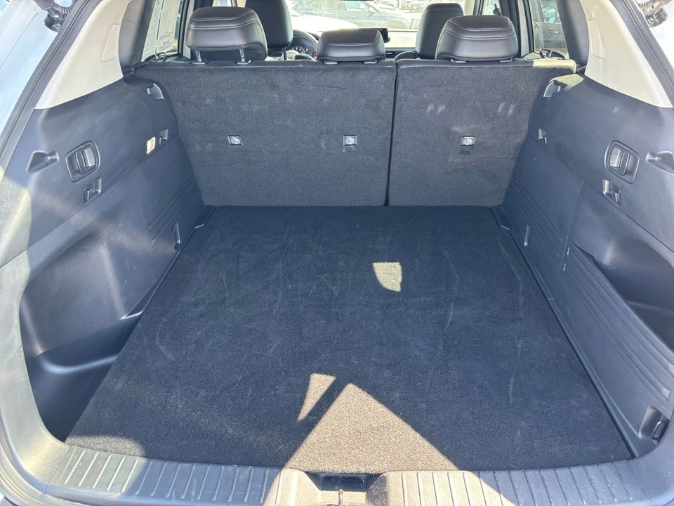 2025 Mazda CX-50 - Image 28 of 31