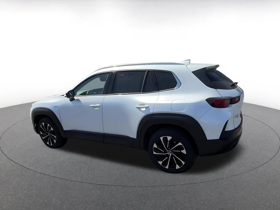 2025 Mazda CX-50 - Image 8 of 31