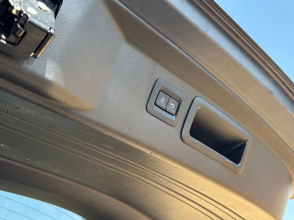 2025 Mazda CX-50 - Image 24 of 31