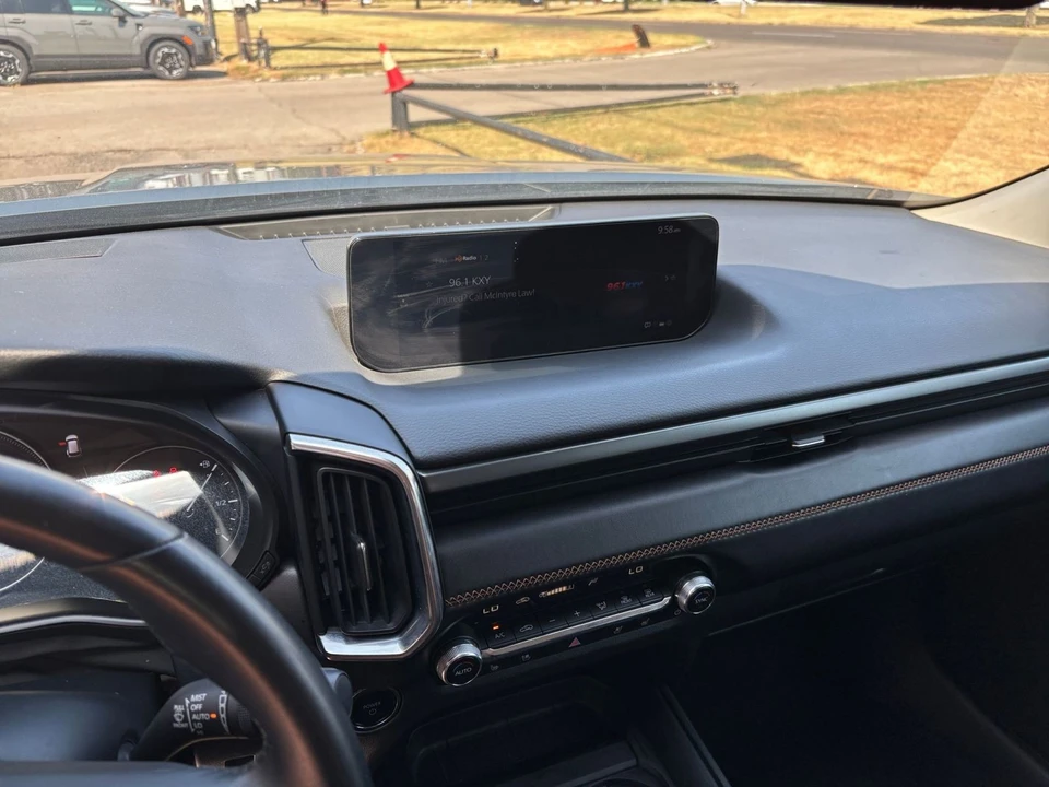 2025 Mazda CX-50 - Image 18 of 31