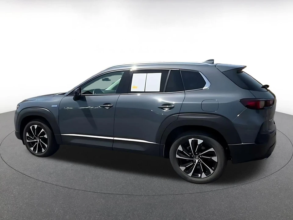 2025 Mazda CX-50 - Image 11 of 31