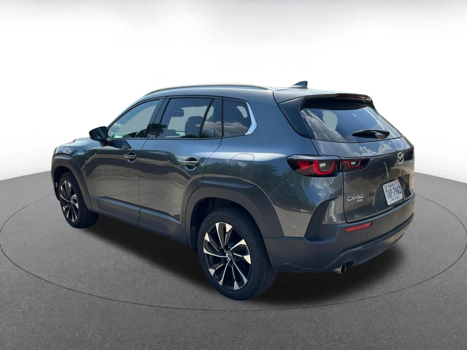 2025 Mazda CX-50 - Image 5 of 10