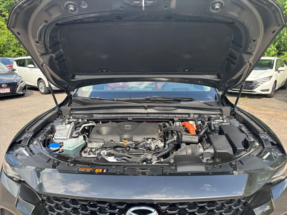2025 Mazda CX-50 - Image 25 of 31
