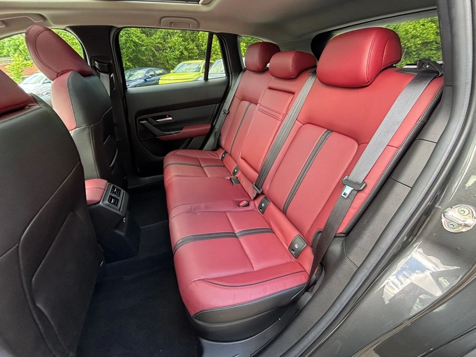 2025 Mazda CX-50 - Image 30 of 31