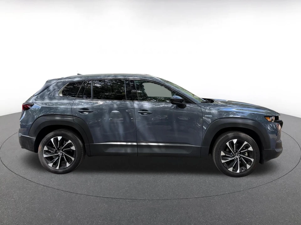 2025 Mazda CX-50 - Image 8 of 10