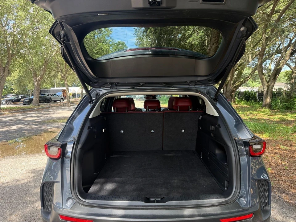 2025 Mazda CX-50 - Image 17 of 31
