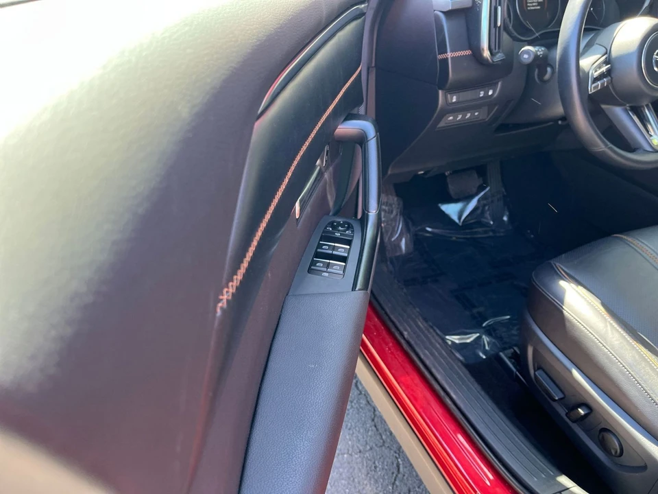 2025 Mazda CX-50 - Image 17 of 31