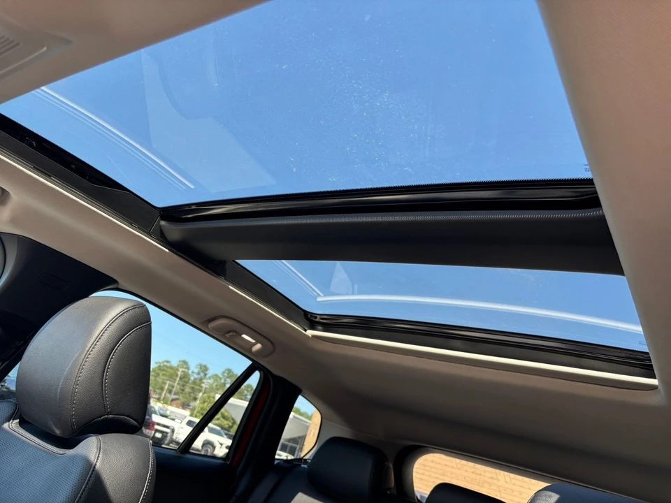 2025 Mazda CX-50 - Image 27 of 31