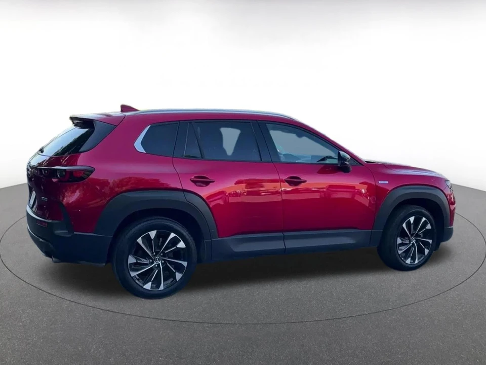 2025 Mazda CX-50 - Image 17 of 31