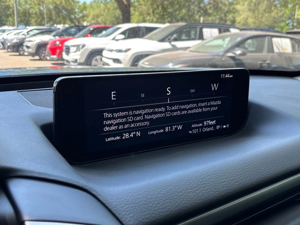 2025 Mazda CX-50 - Image 22 of 31