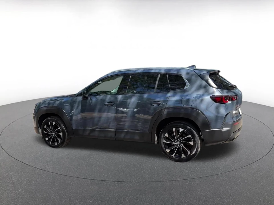 2025 Mazda CX-50 - Image 8 of 31