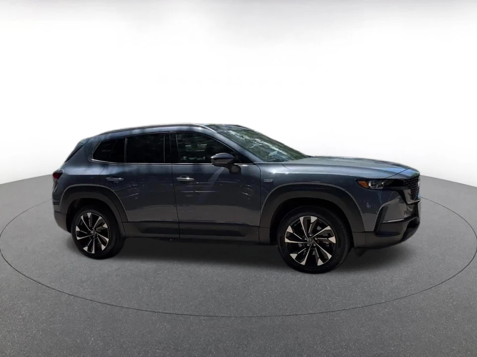 2025 Mazda CX-50 - Image 2 of 31