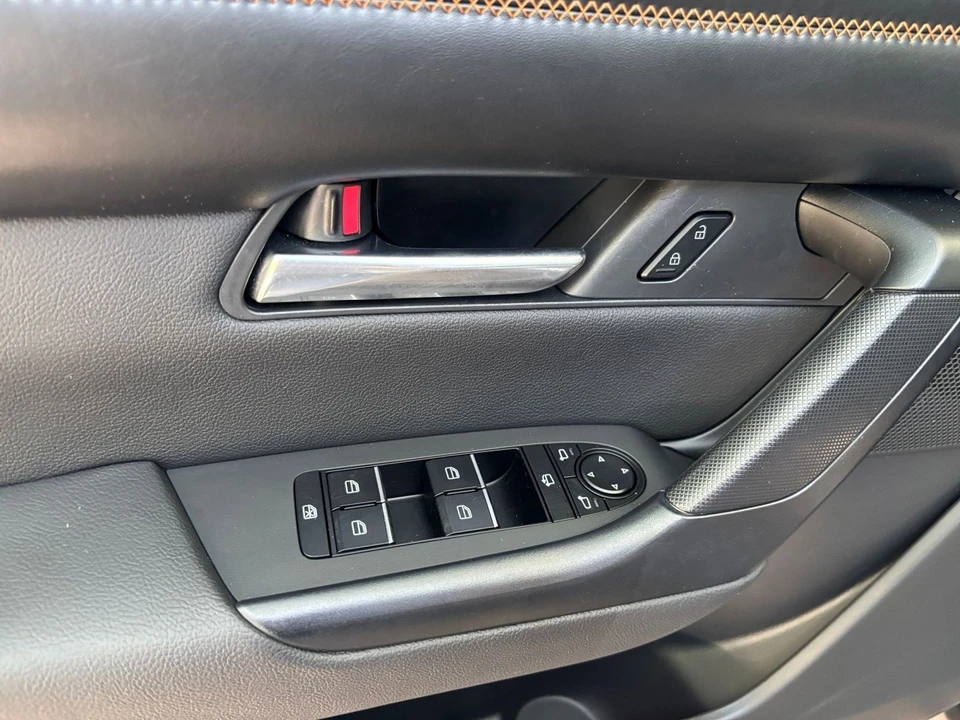 2025 Mazda CX-50 - Image 15 of 31