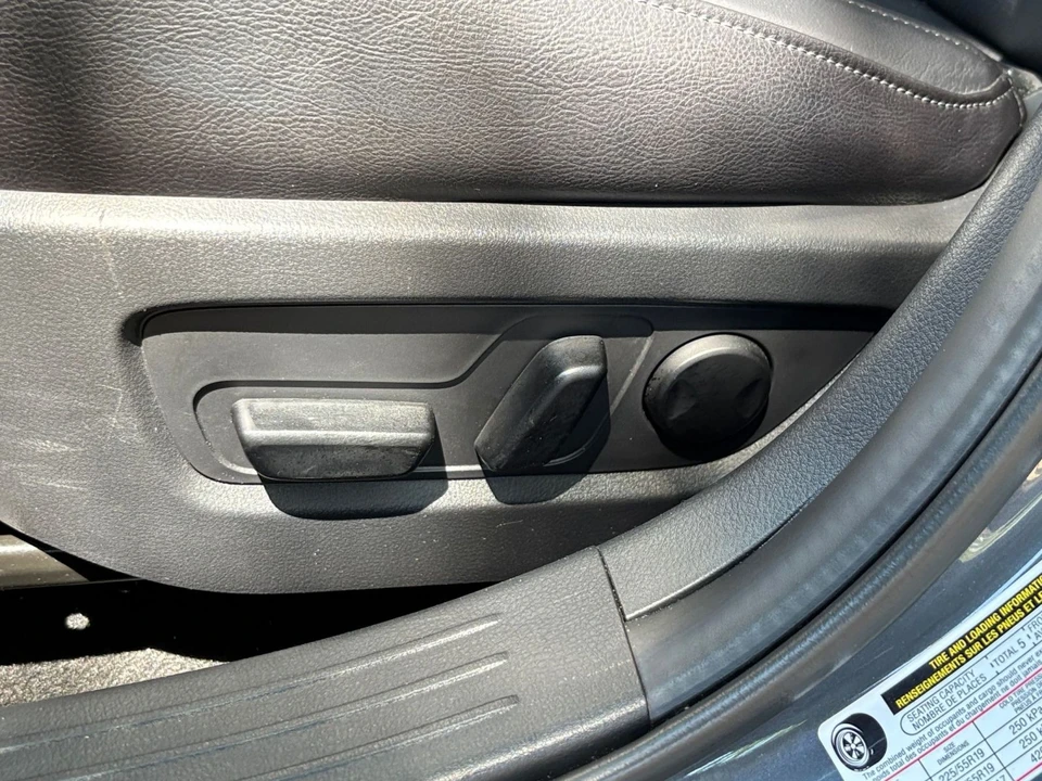 2025 Mazda CX-50 - Image 19 of 31