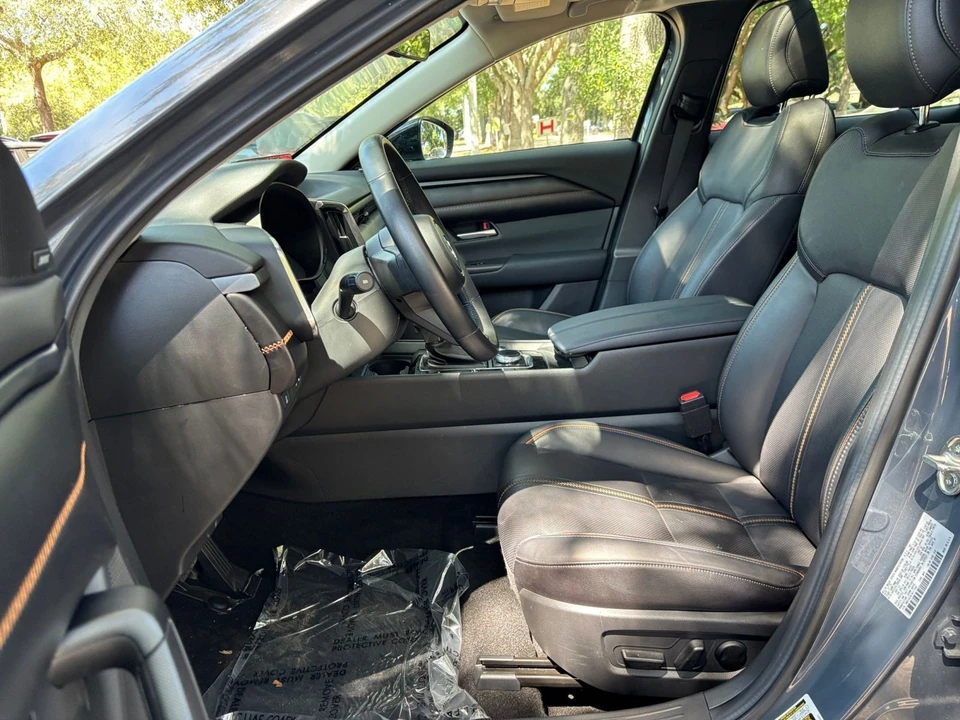 2025 Mazda CX-50 - Image 26 of 31